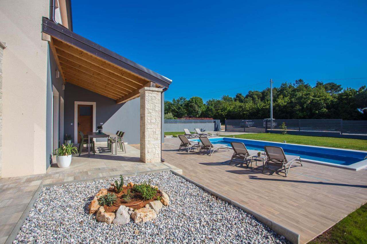 Villa Tiffany With Private Pool And Garden Poreč Exterior foto