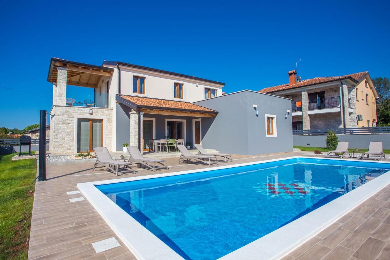 Villa Tiffany With Private Pool And Garden Poreč Exterior foto