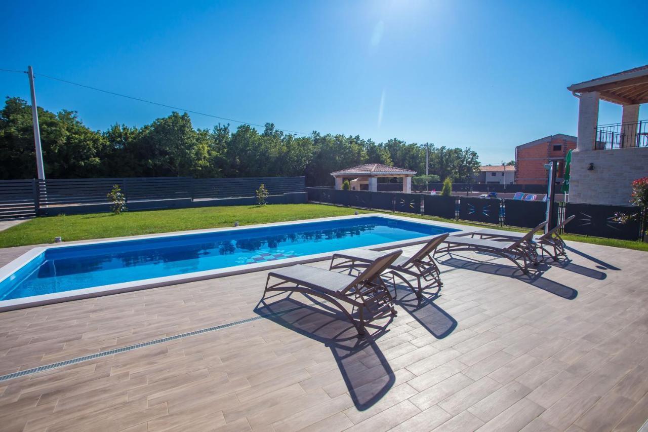 Villa Tiffany With Private Pool And Garden Poreč Exterior foto